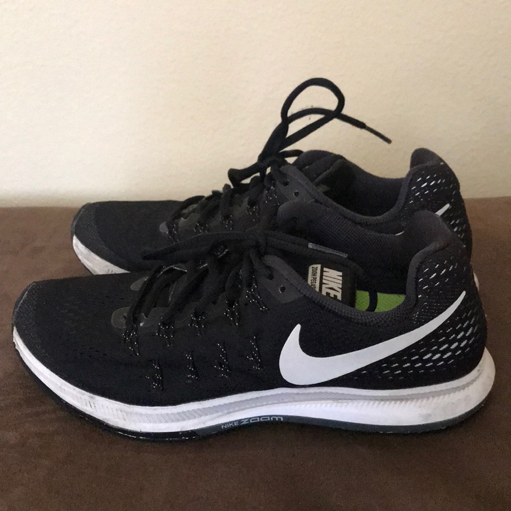 Women’s Nike Zoom Pegasus size 8.5
